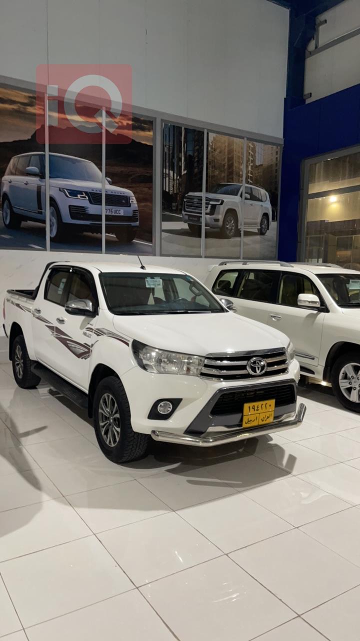 Toyota Hilux